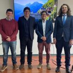 Mg. David Arellano junto a la comisión examinadora de su trabajo de tesis.